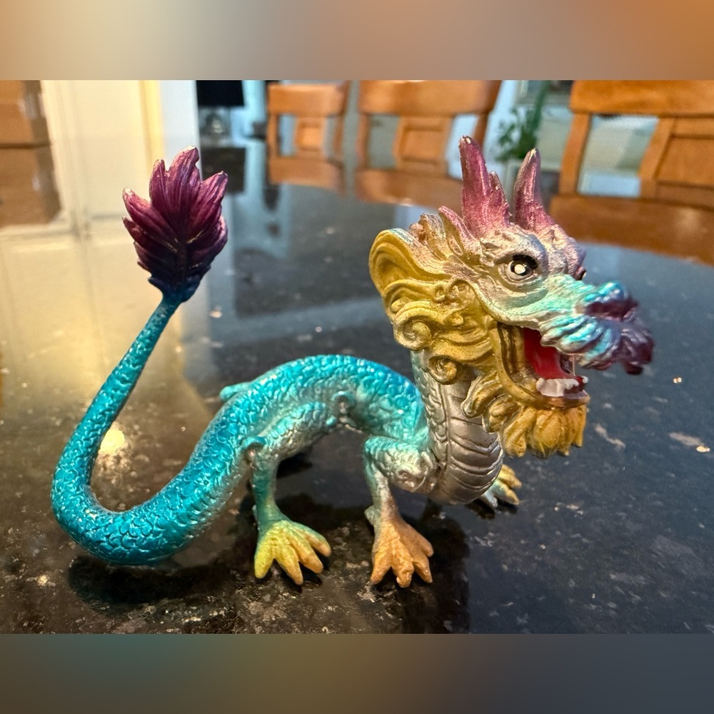 Dragonology Miniatures Series 1 - Asian Lung Dragon figure